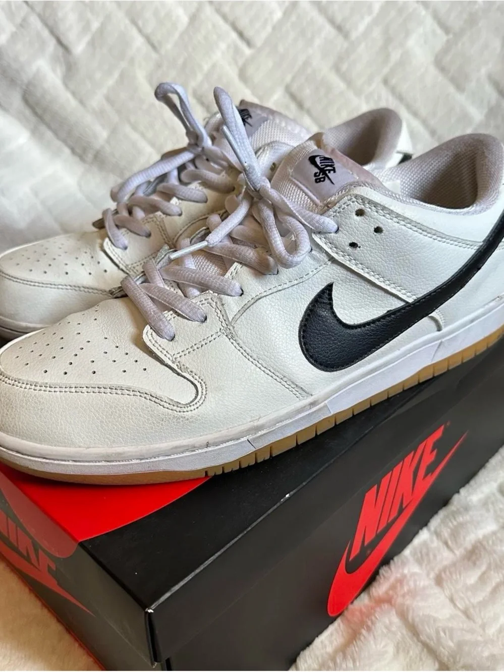 Nike SB dunk Men's White and Black Low-Top Sneakers size 13